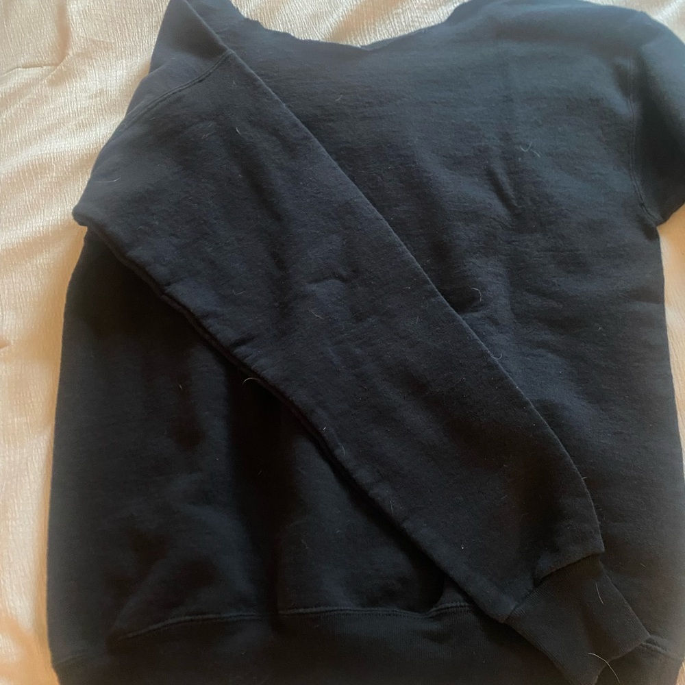 black collar cropped crewneck